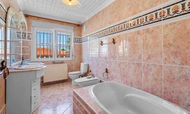 Resale - Villa -
Ciudad Quesada - Ciudad Quesada - Town