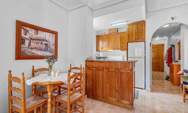 Resale - Apartment / flat -
Torrevieja - Torrevieja - Centre