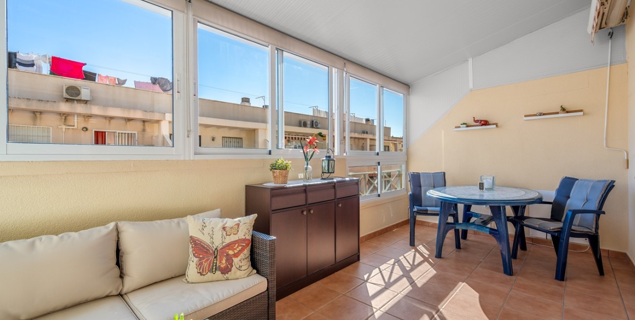 Resale - Apartment / flat -
Torrevieja - Torrevieja - Centre