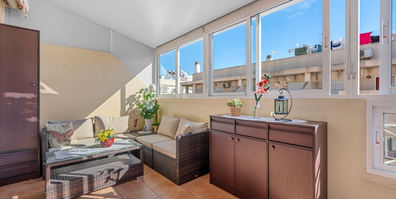 Resale - Apartment / flat -
Torrevieja - Torrevieja - Centre