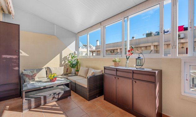 Resale - Apartment / flat -
Torrevieja - Torrevieja - Centre