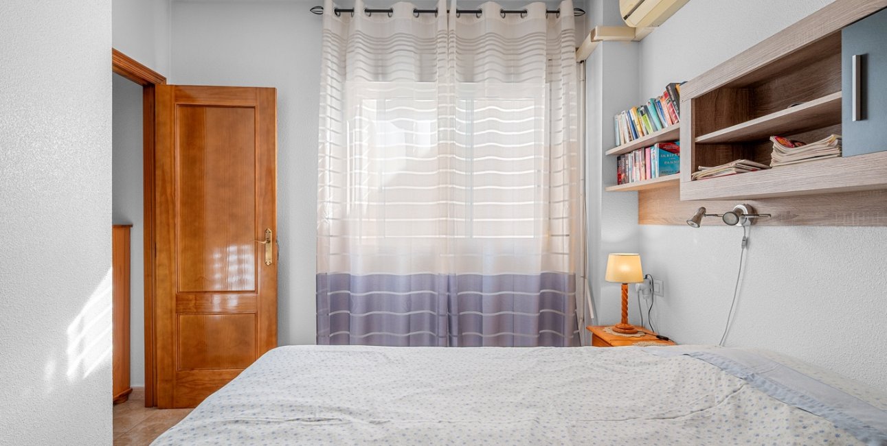 Resale - Apartment / flat -
Torrevieja - Torrevieja - Centre