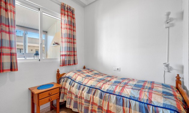 Resale - Apartment / flat -
Torrevieja - Torrevieja - Centre