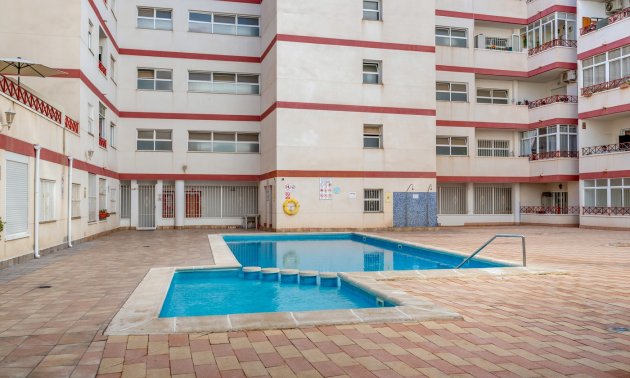 Resale - Apartment / flat -
Torrevieja - Torrevieja - Centre