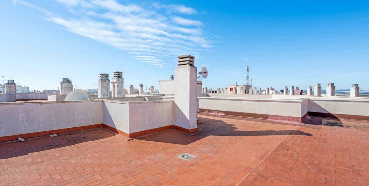 Resale - Apartment / flat -
Torrevieja - Torrevieja - Centre