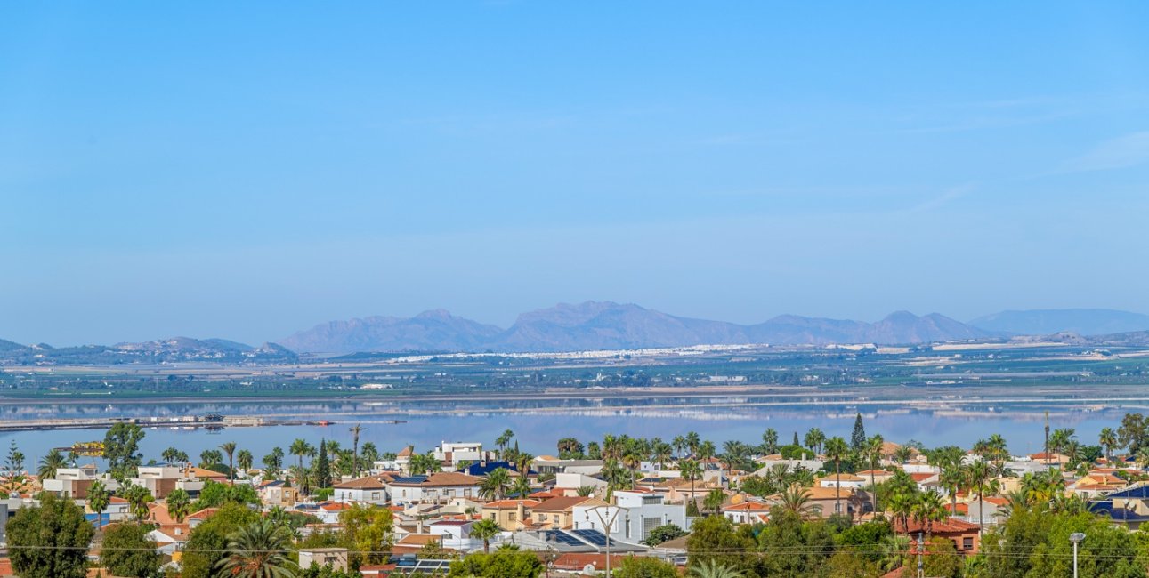 Resale - Apartment / flat -
Torrevieja - Torrevieja - Centre
