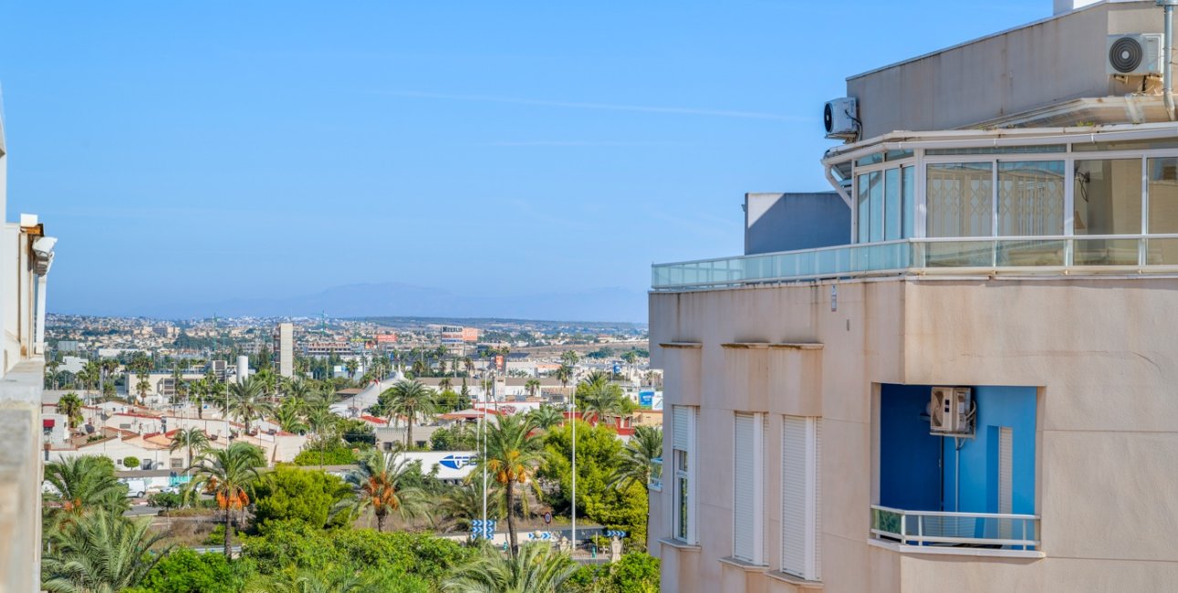 Resale - Apartment / flat -
Torrevieja - Torrevieja - Centre