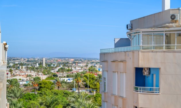 Resale - Apartment / flat -
Torrevieja - Torrevieja - Centre