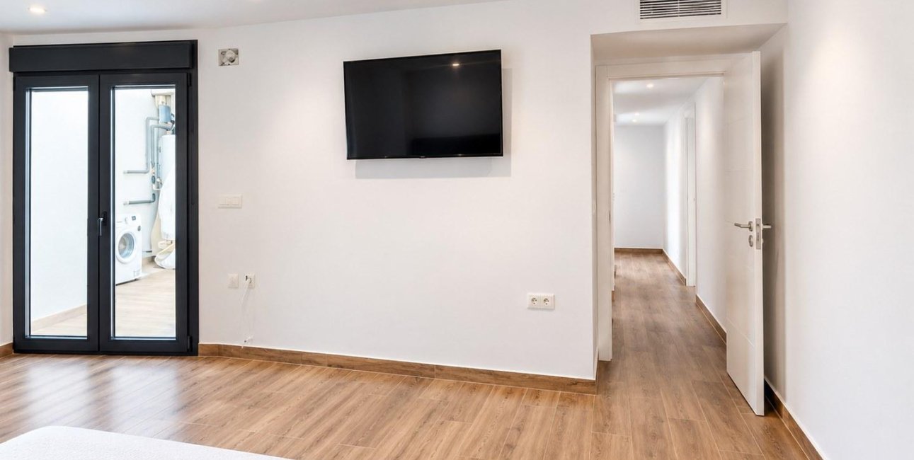 Resale - Local -
Orihuela - LA MURADA