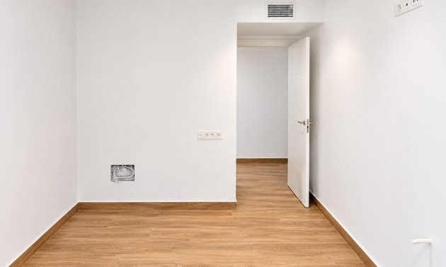 Resale - Local -
Orihuela - LA MURADA
