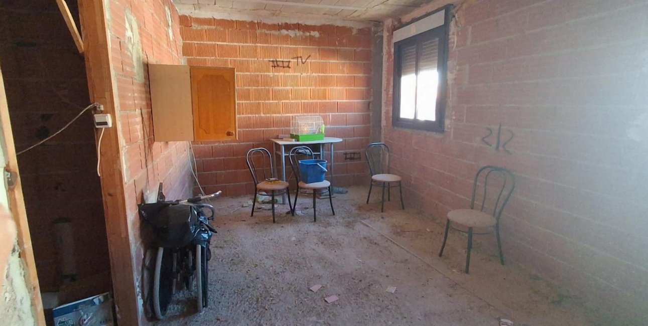 Resale - Local -
Orihuela - LA MURADA