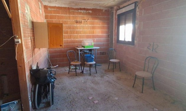 Resale - Local -
Orihuela - LA MURADA