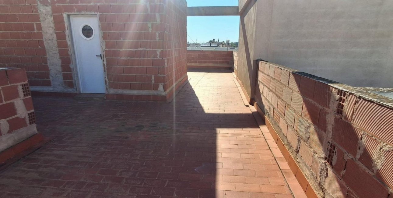 Resale - Local -
Orihuela - LA MURADA
