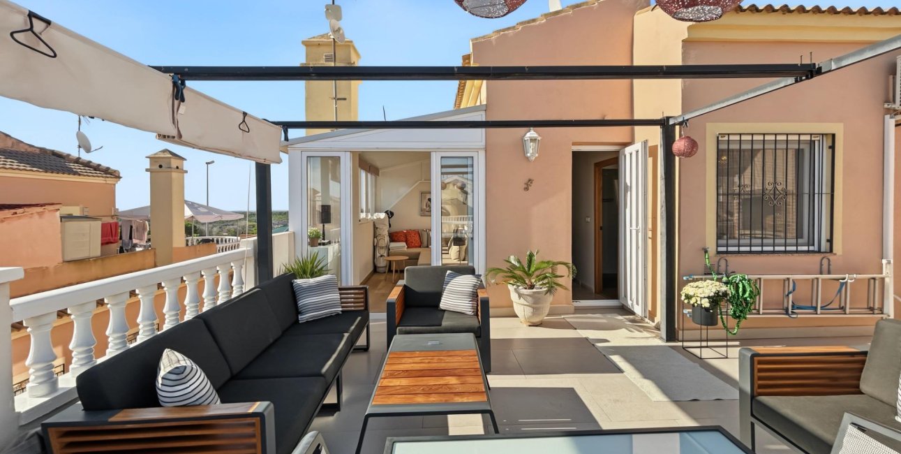 Resale - Bungalow -
Orihuela Costa - Lomas de Don Juan