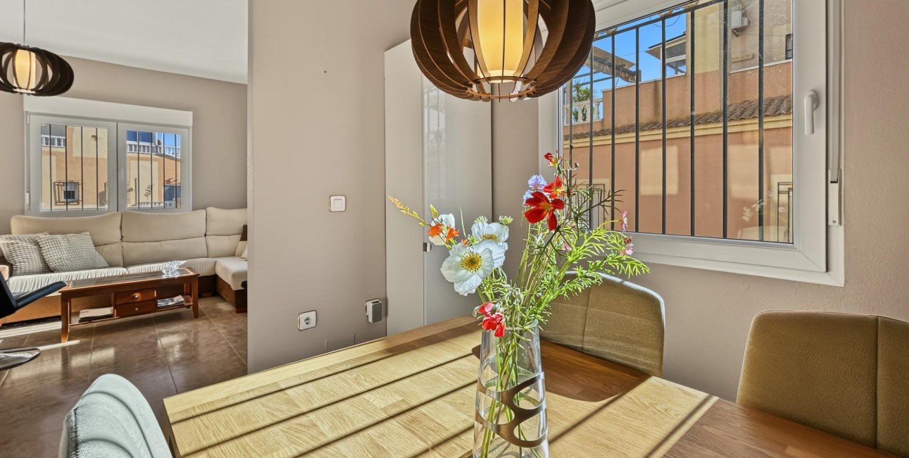 Resale - Bungalow -
Orihuela Costa - Lomas de Don Juan