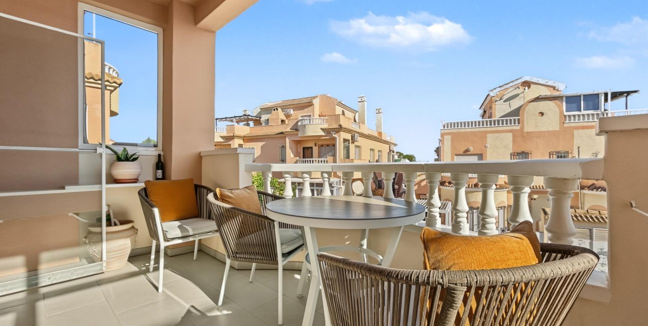 Resale - Bungalow -
Orihuela Costa - Lomas de Don Juan
