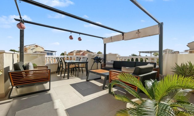 Resale - Bungalow -
Orihuela Costa - Lomas de Don Juan