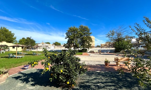 Resale - Bungalow -
Orihuela Costa - Lomas de Don Juan
