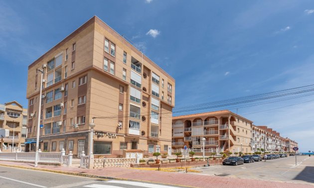 Resale - Apartment / flat -
Torrevieja - La Mata