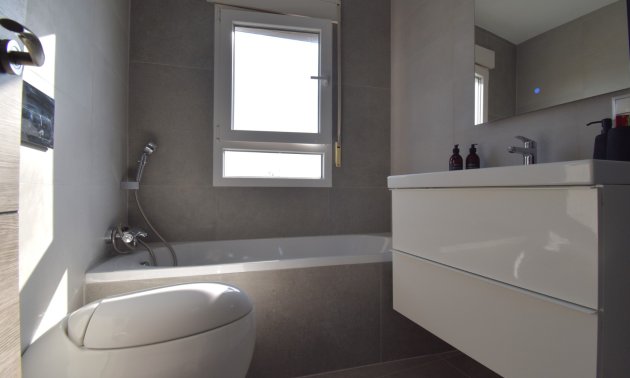 Resale - Apartment / flat -
Orihuela Costa - Las Filipinas