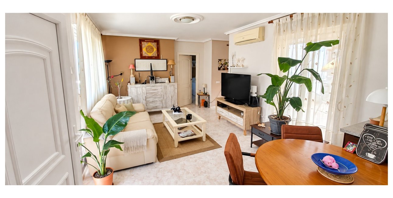Resale - Townhouse -
Ciudad Quesada - La Marquesa