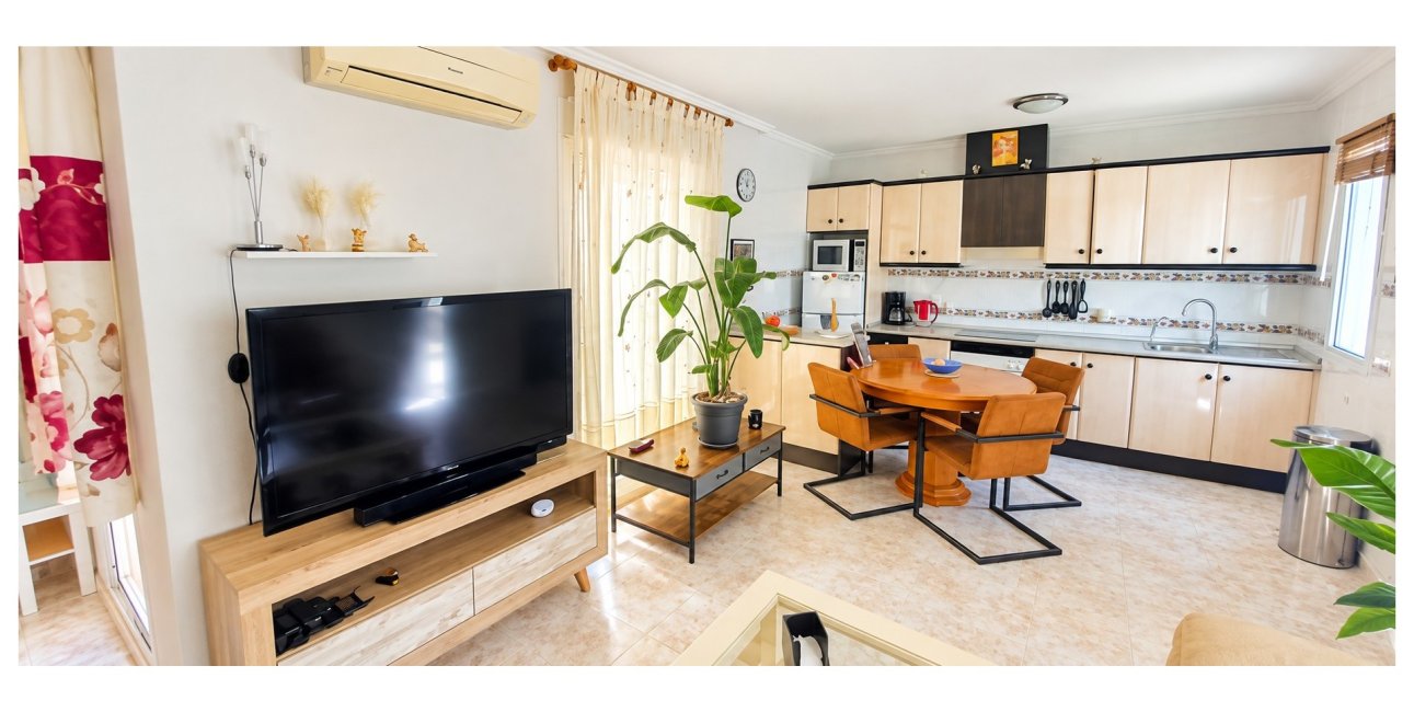 Resale - Townhouse -
Ciudad Quesada - La Marquesa