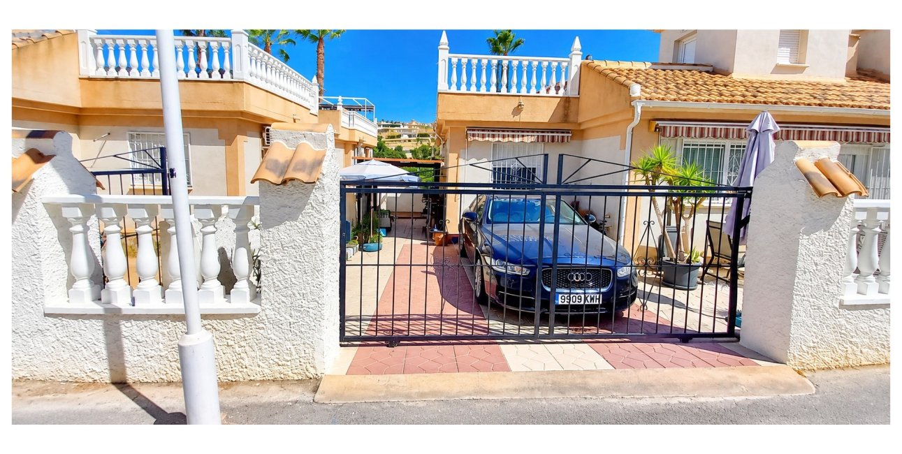 Resale - Townhouse -
Ciudad Quesada - La Marquesa