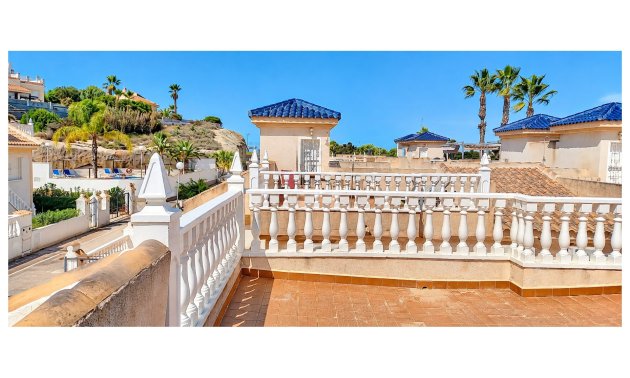 Resale - Townhouse -
Ciudad Quesada - La Marquesa