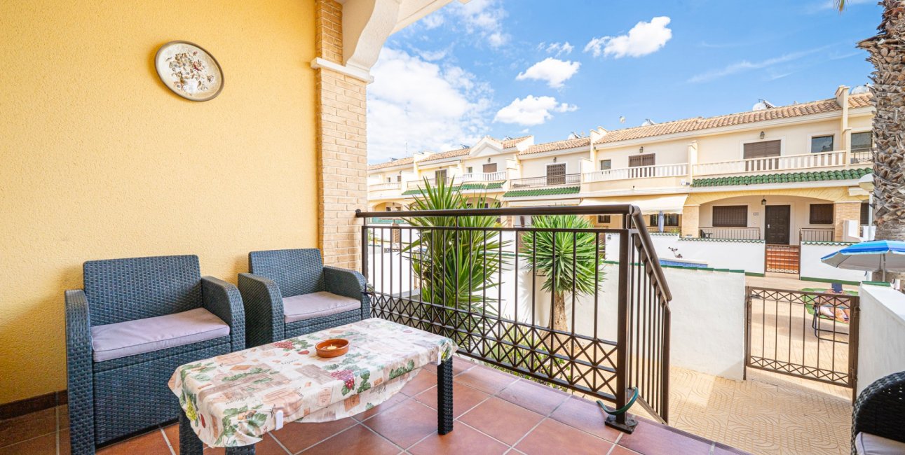 Resale - Townhouse -
Ciudad Quesada - Doña Pepa