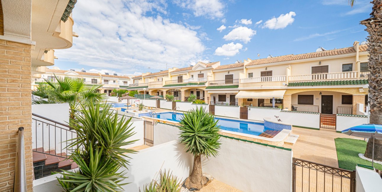 Resale - Townhouse -
Ciudad Quesada - Doña Pepa