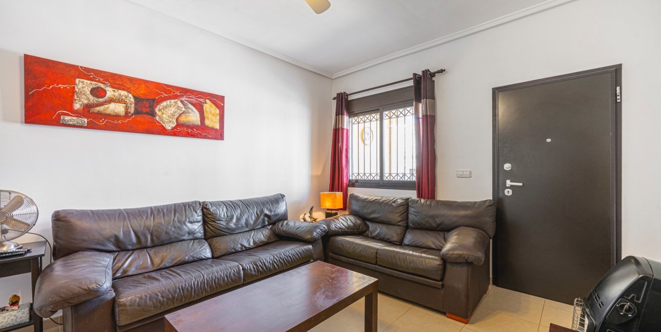 Resale - Townhouse -
Ciudad Quesada - Doña Pepa