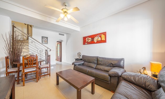 Resale - Townhouse -
Ciudad Quesada - Doña Pepa