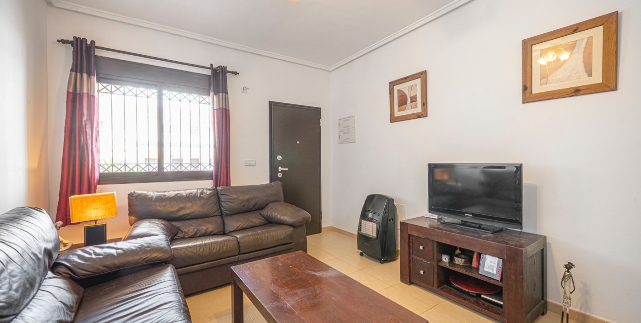 Resale - Townhouse -
Ciudad Quesada - Doña Pepa
