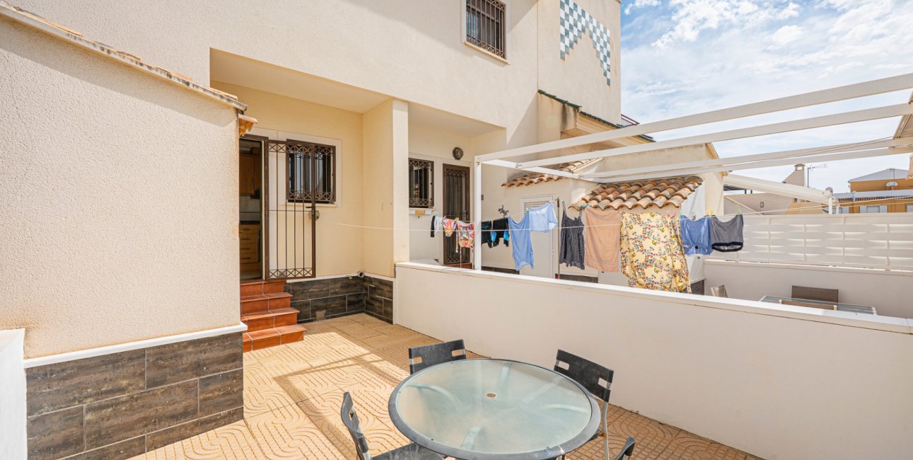 Resale - Townhouse -
Ciudad Quesada - Doña Pepa