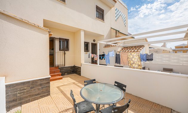 Resale - Townhouse -
Ciudad Quesada - Doña Pepa
