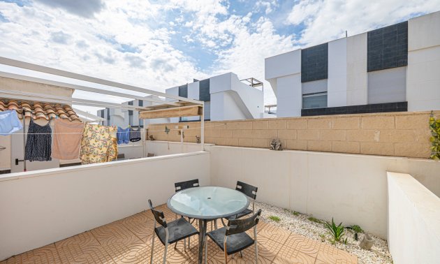 Resale - Townhouse -
Ciudad Quesada - Doña Pepa