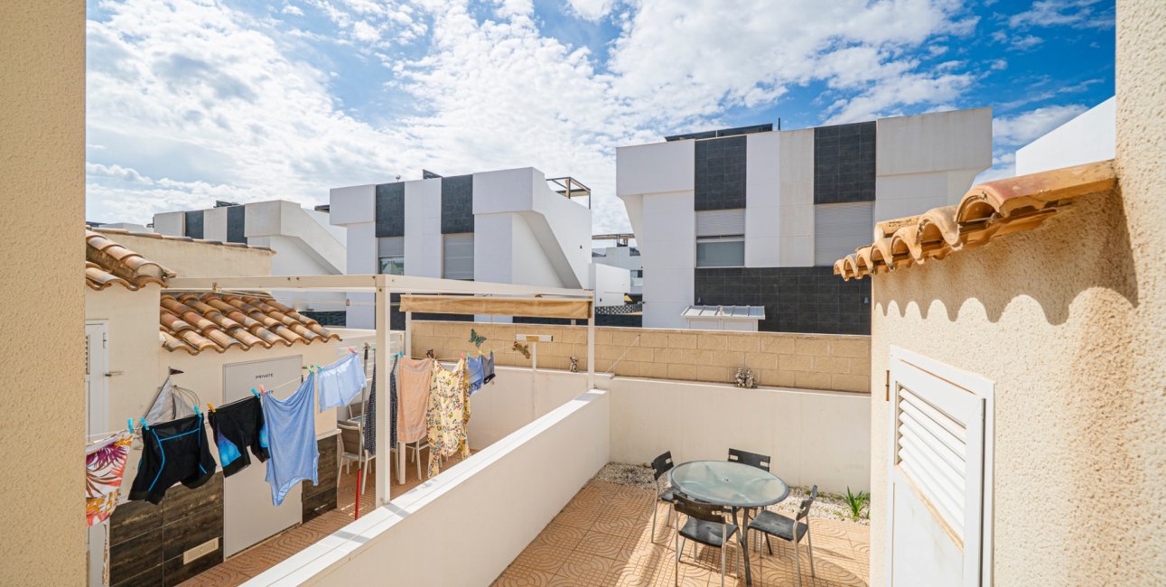 Resale - Townhouse -
Ciudad Quesada - Doña Pepa