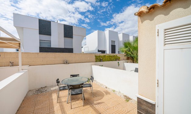 Resale - Townhouse -
Ciudad Quesada - Doña Pepa