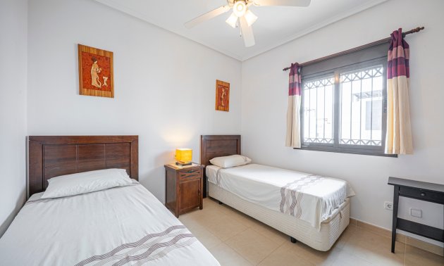 Resale - Townhouse -
Ciudad Quesada - Doña Pepa