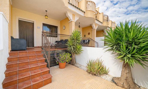 Resale - Townhouse -
Ciudad Quesada - Doña Pepa