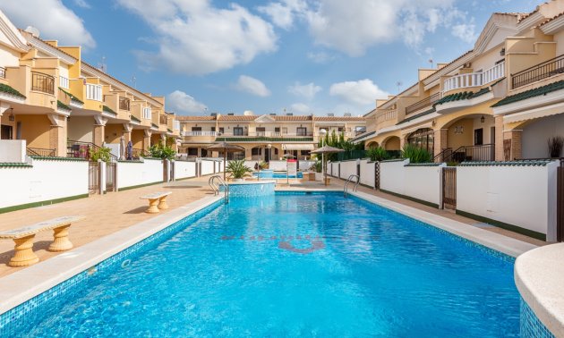 Resale - Townhouse -
Ciudad Quesada - Doña Pepa