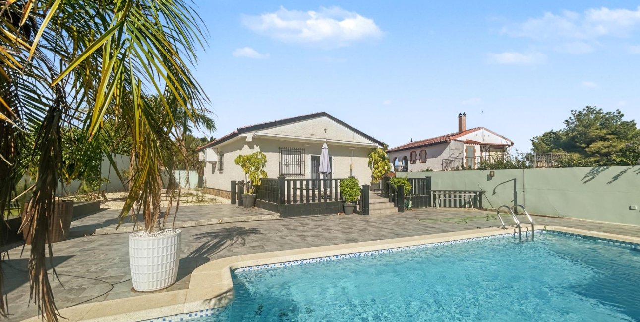 Resale - Villa -
Pilar de la Horadada - Pinar de Campoverde