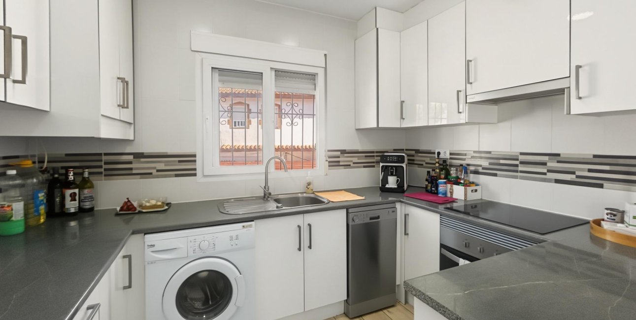 Resale - Villa -
Pilar de la Horadada - Pinar de Campoverde