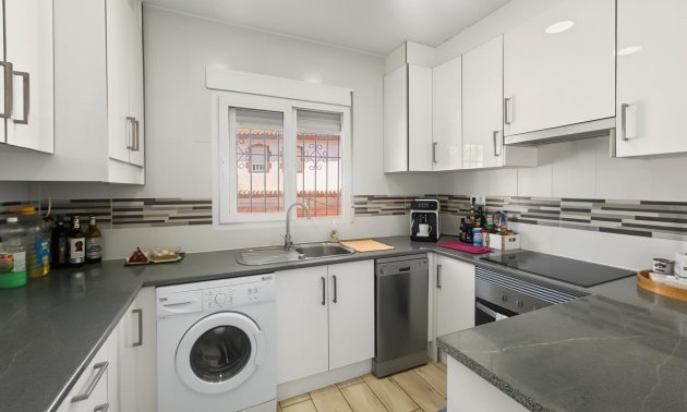 Resale - Villa -
Pilar de la Horadada - Pinar de Campoverde