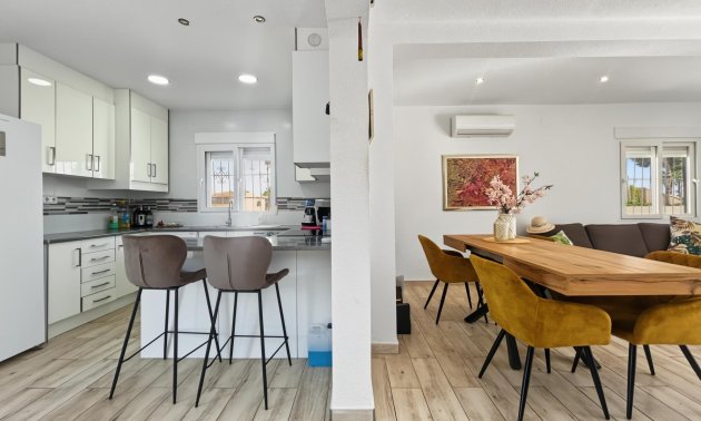 Resale - Villa -
Pilar de la Horadada - Pinar de Campoverde