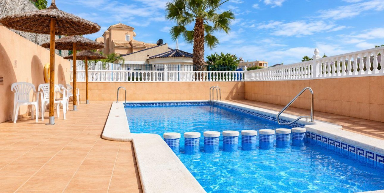 Resale - Villa -
Torrevieja - Playa Flamenca