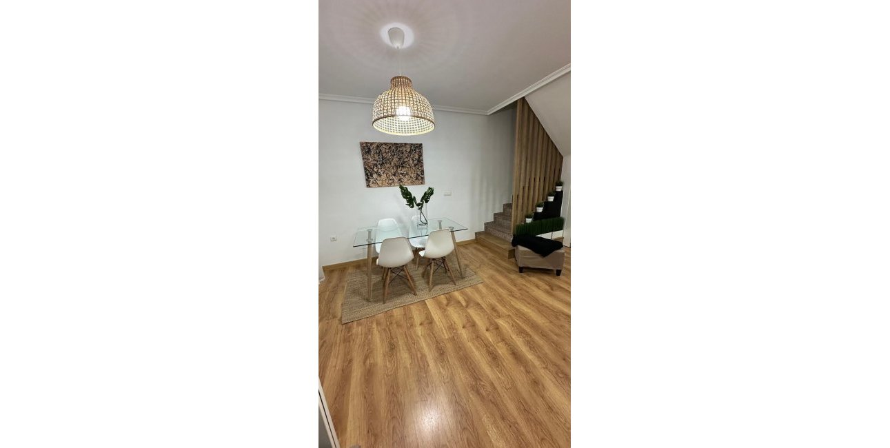 Resale - Villa -
Torrevieja - Playa Flamenca