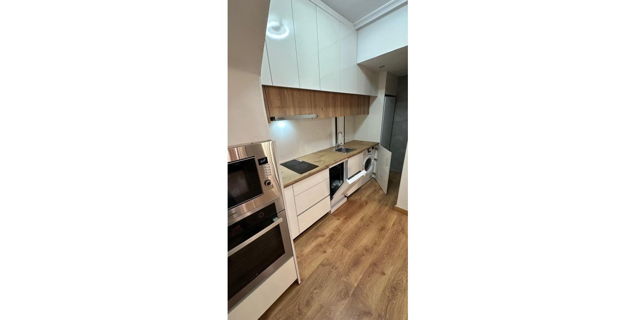 Resale - Villa -
Torrevieja - Playa Flamenca
