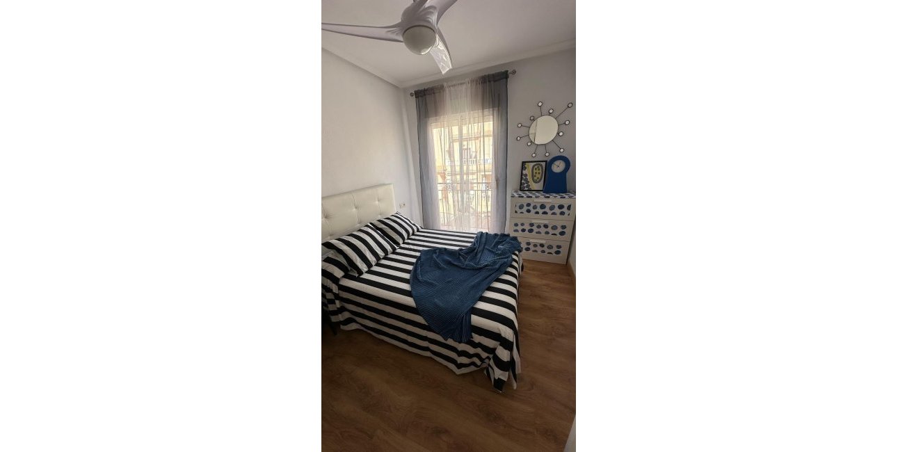 Resale - Villa -
Torrevieja - Playa Flamenca
