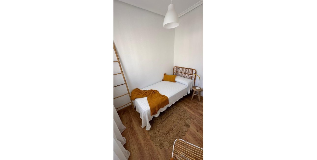 Resale - Villa -
Torrevieja - Playa Flamenca